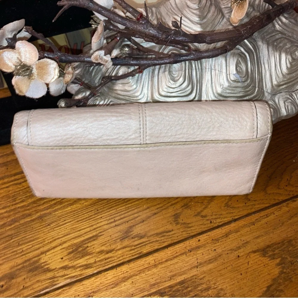 Coach Envelope Clutch Wallet Gold  Champagne Leather EUC
